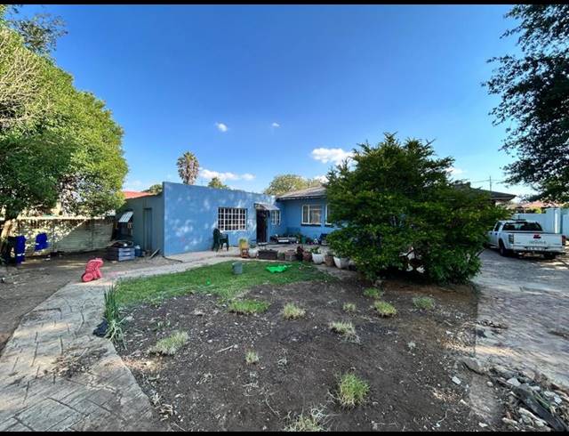 7 BEDROOM HOUSE FOR SALE IN BRENTHURST